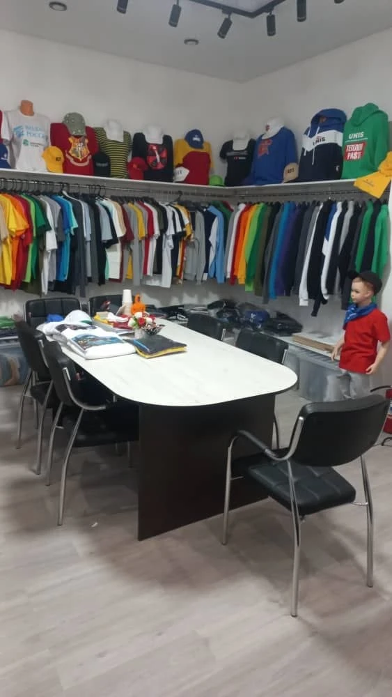 Hoodies, sweatshirts and caps